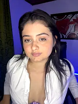 Snapshot of Stephania_18 chatting on December 3, 2024, 7:55 pm Stephania 18 online show from December 3, 2024, 7:55 pm