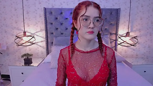 Snapshot of MiaWinx chatting on December 14, 2024, 10:50 pm MiaWinx online show from December 14, 2024, 10:50 pm