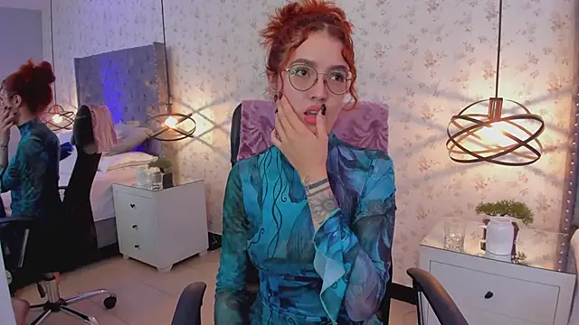 Snapshot of MiaWinx chatting on February 14, 2025, 4:15 am MiaWinx online show from February 14, 2025, 4:15 am