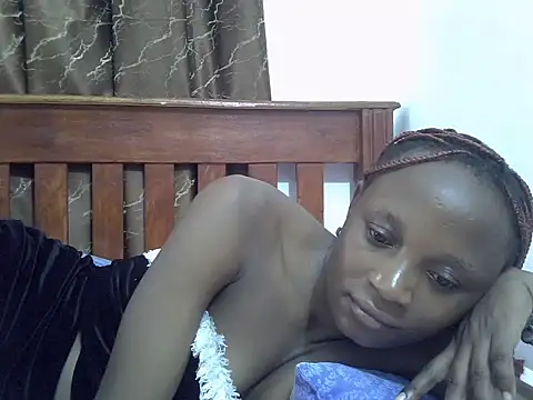 SpicyPetite online show from March 27, 2026, 7:25 am