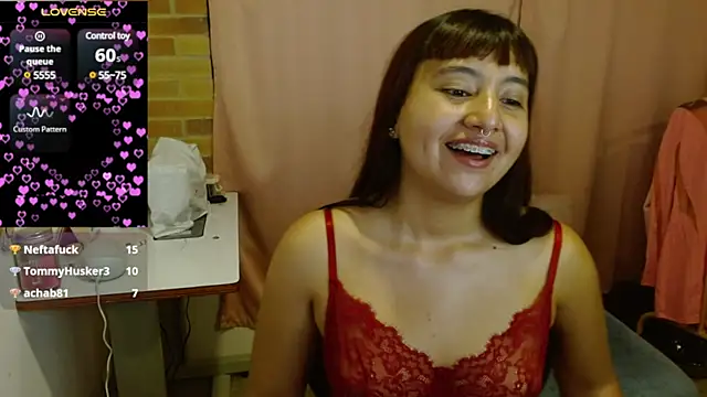 Snapshot of emitaa17228o chatting on January 14, 2025, 9:30 pm emitaa17228o online show from January 14, 2025, 9:30 pm