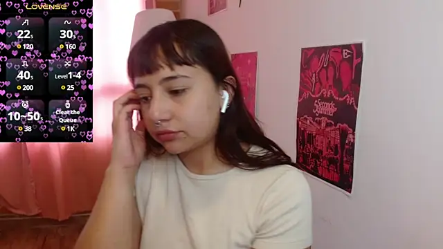 Snapshot of emitaa17228o chatting on March 8, 2025, 6:37 pm emitaa17228o online show from March 8, 2025, 6:37 pm