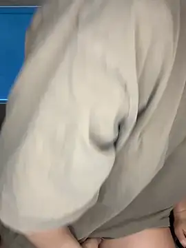 nerdynina online show from February 1, 2026, 9:24 pm