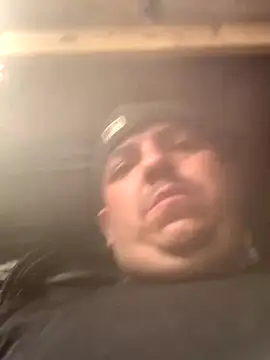 valleyoneofakind online show from October 12, 2025, 3:38 am