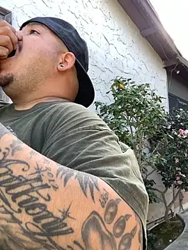 valleyoneofakind online show from October 28, 2025, 10:23 pm