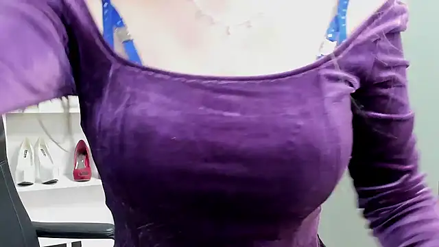 kitty valeria online show from January 5, 2026, 6:11 pm