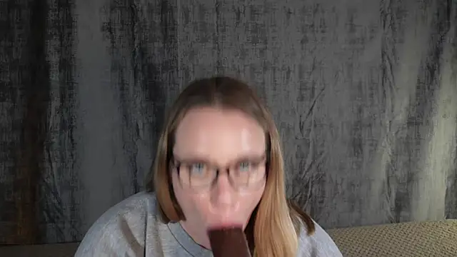 Snapshot of little_princess92 chatting on February 12, 2025, 10:59 pm little princess92 online show from February 12, 2025, 10:59 pm