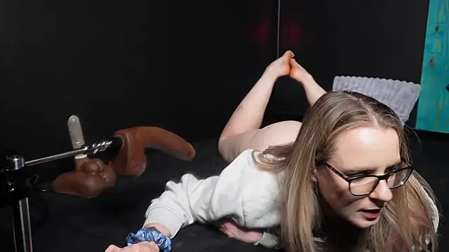 Snapshot of little_princess92 chatting on October 25, 2025, 10:26 pm little princess92 online show from October 25, 2025, 10:26 pm