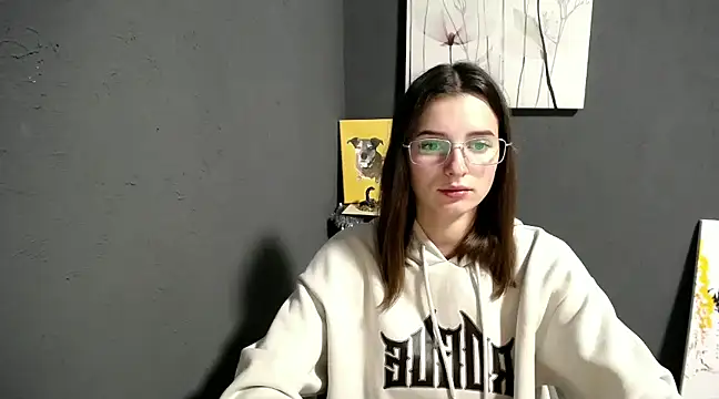 Snapshot of lady_olivia_ chatting on December 10, 2024, 1:33 pm lady olivia  online show from December 10, 2024, 1:33 pm