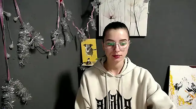 Snapshot of lady_olivia_ chatting on December 19, 2024, 1:40 pm lady olivia  online show from December 19, 2024, 1:40 pm