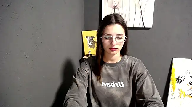 Snapshot of lady_olivia_ chatting on February 17, 2025, 1:32 pm lady olivia  online show from February 17, 2025, 1:32 pm