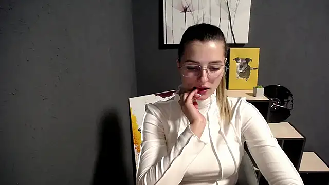 Snapshot of lady_olivia_ chatting on October 6, 2025, 2:25 pm lady olivia  online show from October 6, 2025, 2:25 pm