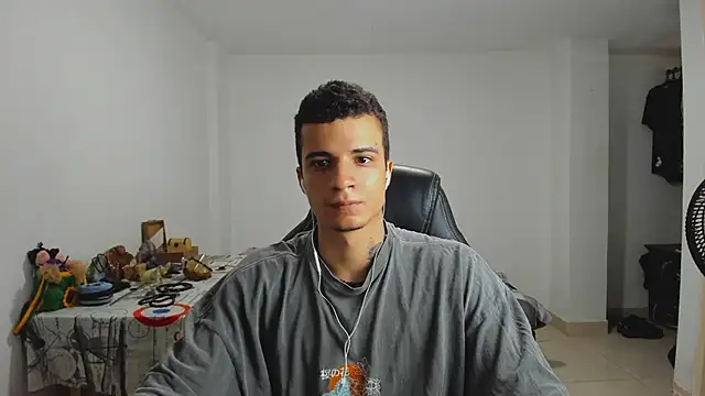 Snapshot of Balo_lovers chatting on January 15, 2025, 5:47 pm Balo lovers online show from January 15, 2025, 5:47 pm