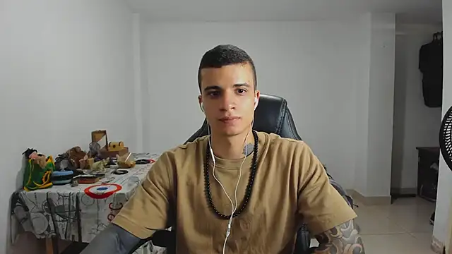 Snapshot of Balo_lovers chatting on January 23, 2025, 6:24 pm Balo lovers online show from January 23, 2025, 6:24 pm