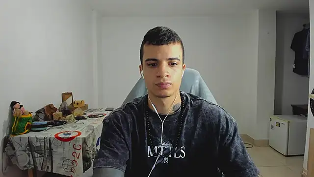 Snapshot of Balo_lovers chatting on February 6, 2025, 11:15 pm Balo lovers online show from February 6, 2025, 11:15 pm