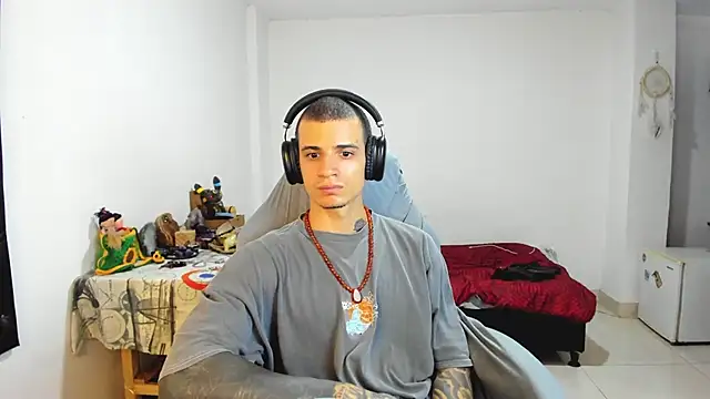 Snapshot of Balo_lovers chatting on March 18, 2025, 7:42 pm Balo lovers online show from March 18, 2025, 7:42 pm