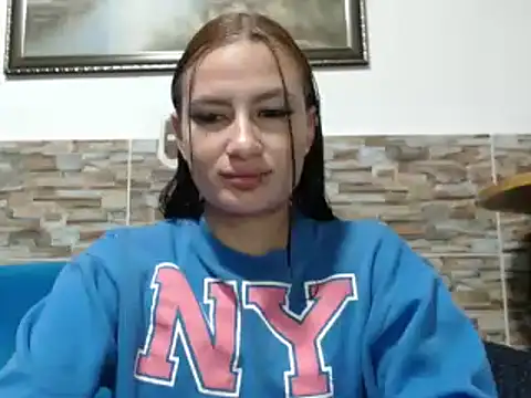 Snapshot of alice_trinity chatting on February 5, 2025, 4:59 am alice trinity online show from February 5, 2025, 4:59 am