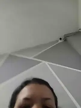 azumiichan online show from December 6, 2024, 2:02 am