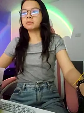 azumiichan online show from October 8, 2025, 11:57 pm