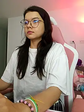 azumiichan online show from March 5, 2026, 12:39 am