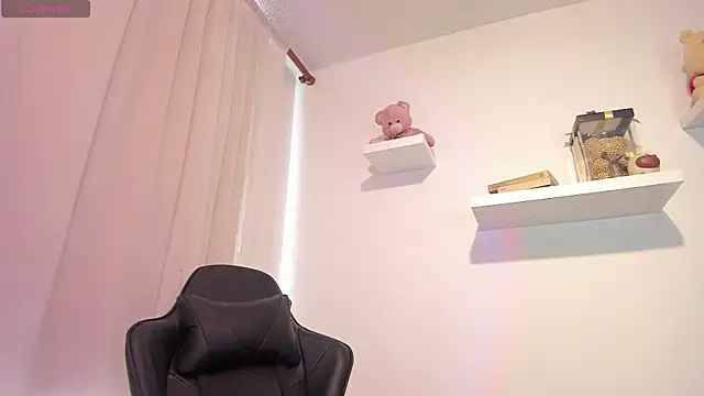 Snapshot of I_am_tori chatting on January 29, 2025, 3:58 pm I am tori online show from January 29, 2025, 3:58 pm