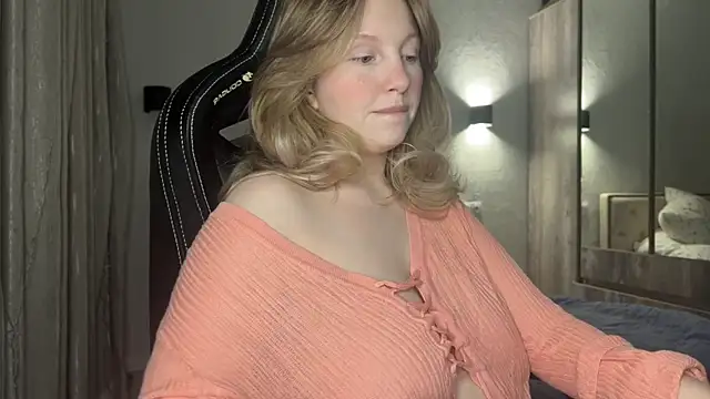 Snapshot of x_ivy_x chatting on December 5, 2024, 4:23 pm x ivy x online show from December 5, 2024, 4:23 pm