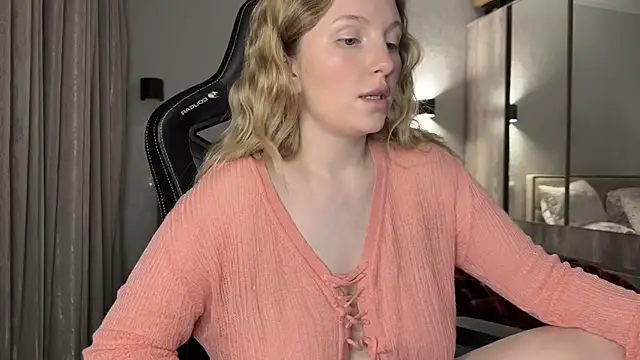 Snapshot of x_ivy_x chatting on February 22, 2025, 3:14 pm x ivy x online show from February 22, 2025, 3:14 pm