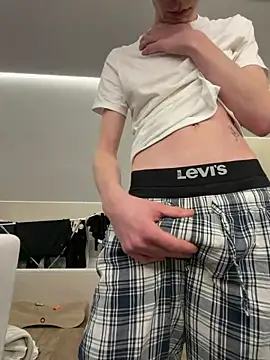 Snapshot of xxtwinkxxx chatting on February 14, 2026, 3:31 pm xxtwinkxxx online show from February 14, 2026, 3:31 pm