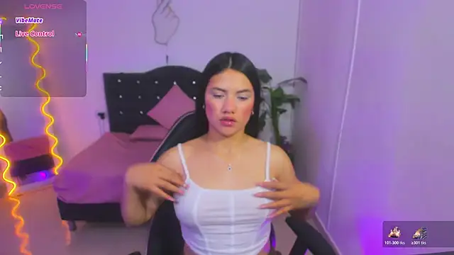 Snapshot of Chiara_tay chatting on December 3, 2025, 3:25 am Chiara tay online show from December 3, 2025, 3:25 am