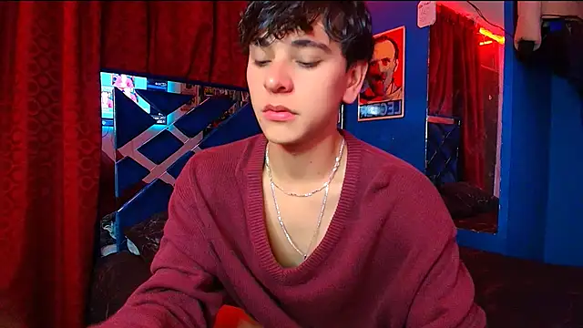 Luke Howland online show from October 31, 2025, 1:17 am