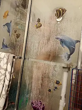 --D-a-D-D-y- online show from September 18, 2025, 10:56 pm