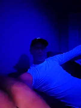 McdyllanXX online show from February 25, 2025, 9:02 pm