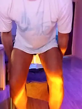 Snapshot of McdyllanXX chatting on September 9, 2025, 5:34 pm McdyllanXX online show from September 9, 2025, 5:34 pm