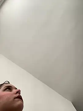 Snapshot of SophiaLaurens chatting on March 9, 2025, 8:42 pm SophiaLaurens online show from March 9, 2025, 8:42 pm