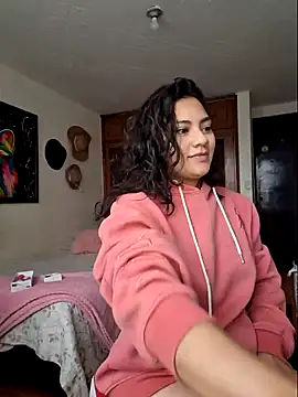 Snapshot of Thaliacooper_ chatting on December 21, 2024, 8:54 pm Thaliacooper  online show from December 21, 2024, 8:54 pm