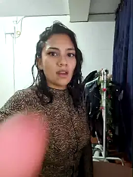 Snapshot of Thaliacooper_ chatting on February 9, 2025, 11:04 pm Thaliacooper  online show from February 9, 2025, 11:04 pm