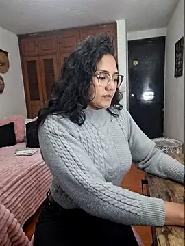 Snapshot of Thaliacooper_ chatting on September 20, 2025, 11:39 pm Thaliacooper  online show from September 20, 2025, 11:39 pm