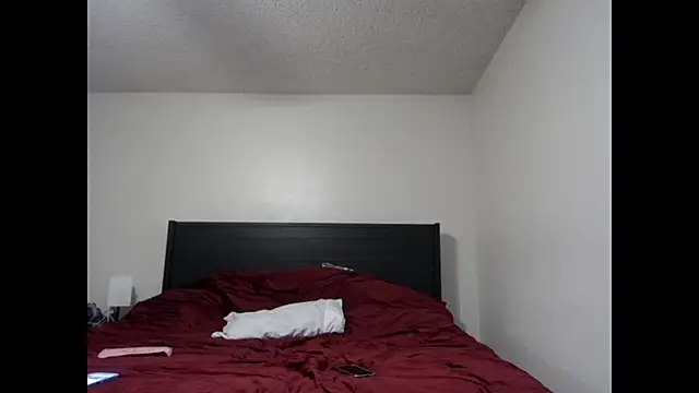 QueenLolaX online show from October 30, 2025, 5:42 am