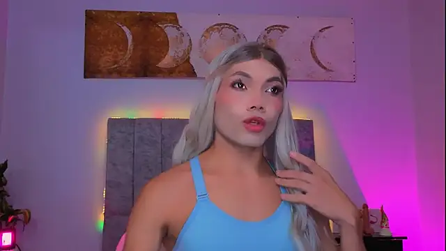 Megan Do Santos online show from November 30, 2025, 1:37 pm