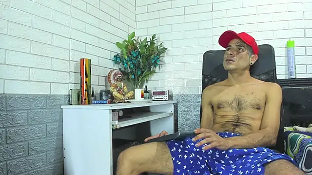 GeorgeZarrate online show from July 28, 2026, 7:39 pm