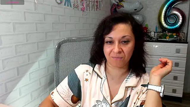 Snapshot of TeasyLana chatting on February 22, 2026, 7:56 pm TeasyLana online show from February 22, 2026, 7:56 pm