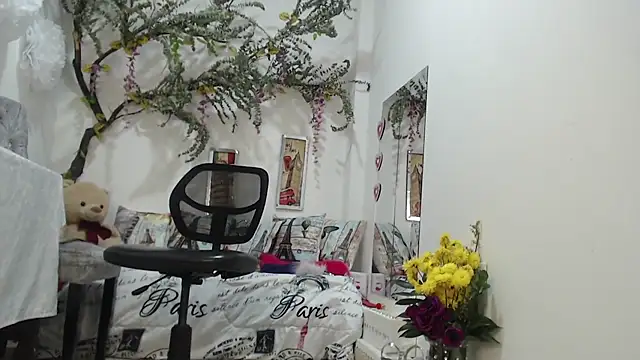 Snapshot of Jadeee_ chatting on February 27, 2025, 4:31 am Jadeee  online show from February 27, 2025, 4:31 am
