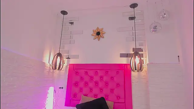 Snapshot of mia_six66 chatting on January 15, 2025, 11:21 am mia six66 online show from January 15, 2025, 11:21 am