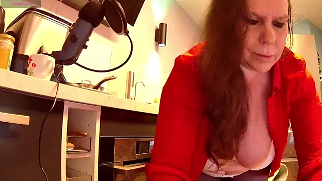 Endrocleia online show from March 15, 2026, 1:33 am