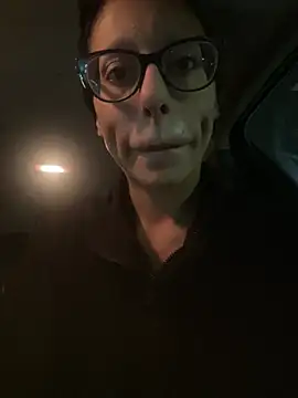 myloveforyouu online show from March 10, 2026, 1:43 am