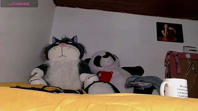 minene mikami online show from November 21, 2025, 5:11 pm