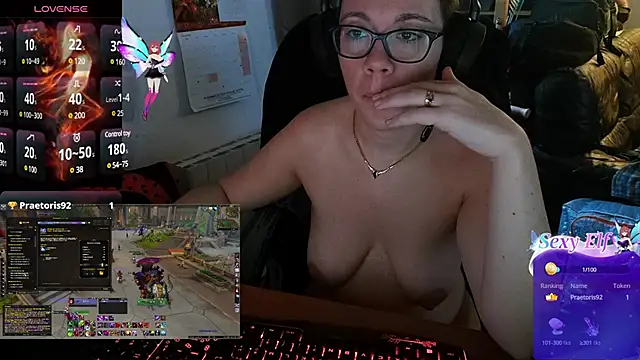 lili-hot-77 online show from January 8, 2025, 8:06 am