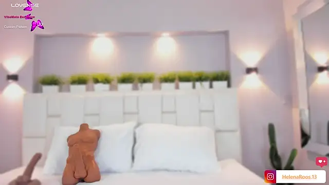 HelenaRoos online show from February 6, 2026, 7:50 pm