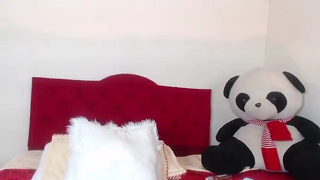 Luluu 08 online show from February 15, 2025, 8:11 pm