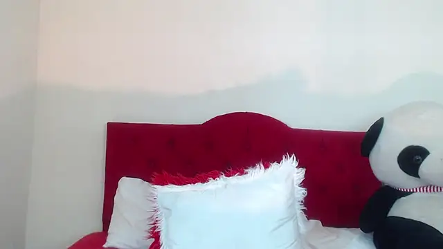 Luluu 08 online show from February 26, 2025, 8:44 pm